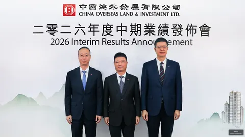 伊朗油轮遭美导弹袭击：哈尔克岛事件真相